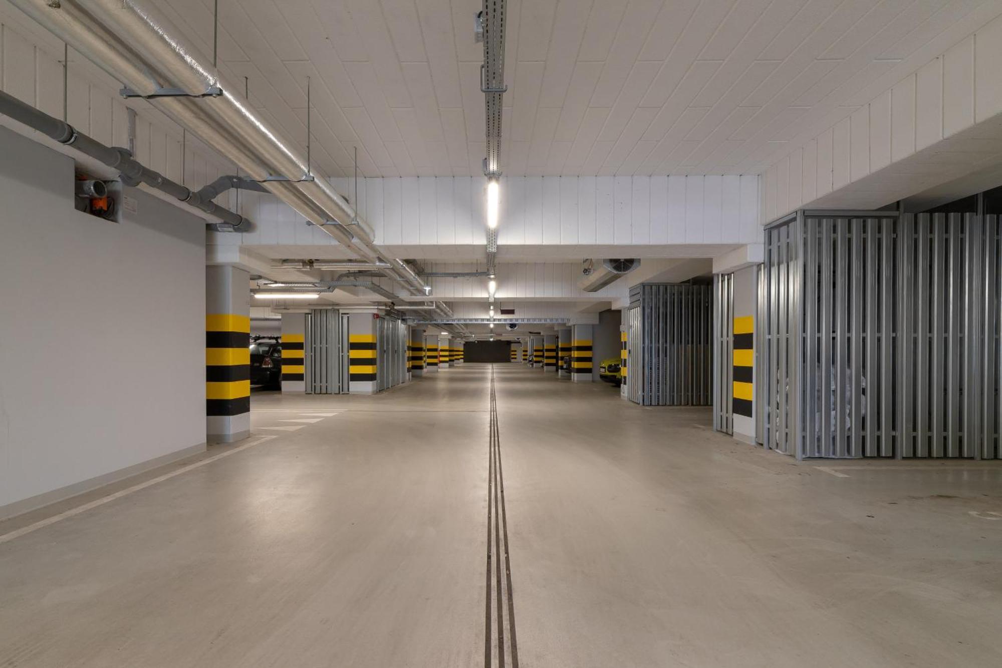 Ceglana Park Bright Balcony & Parking By Renters Kattowitz